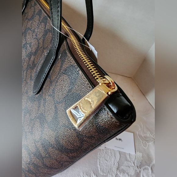 ✨️NWT Coach 2FER✨️Signature Zip Top Tote (2024) & Matching Wristlet - Picture 6 of 12